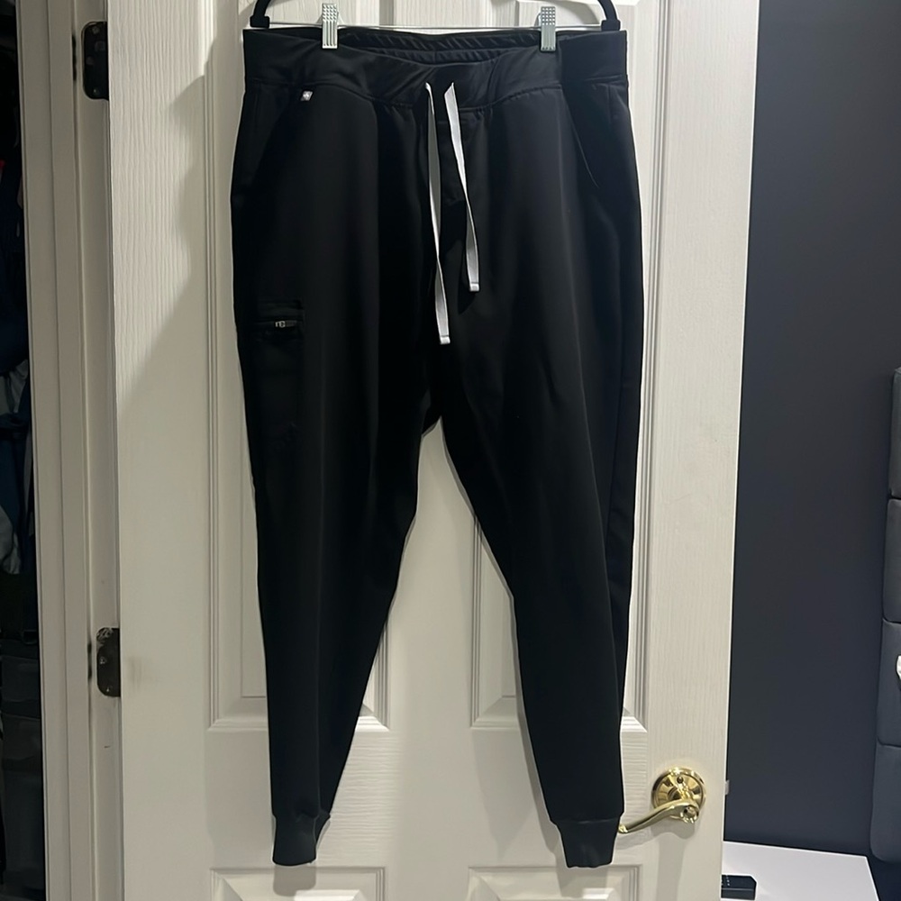 FIGS Zamora Scrub Pants